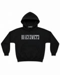SUDADERA OVERSIZE 550 GSM — SIN COSTURAS EXPUESTAS — NEGRO · BORDADO DELANTERO ENTRE BOLSILLOS — Negro · bordado delantero entre bolsillos