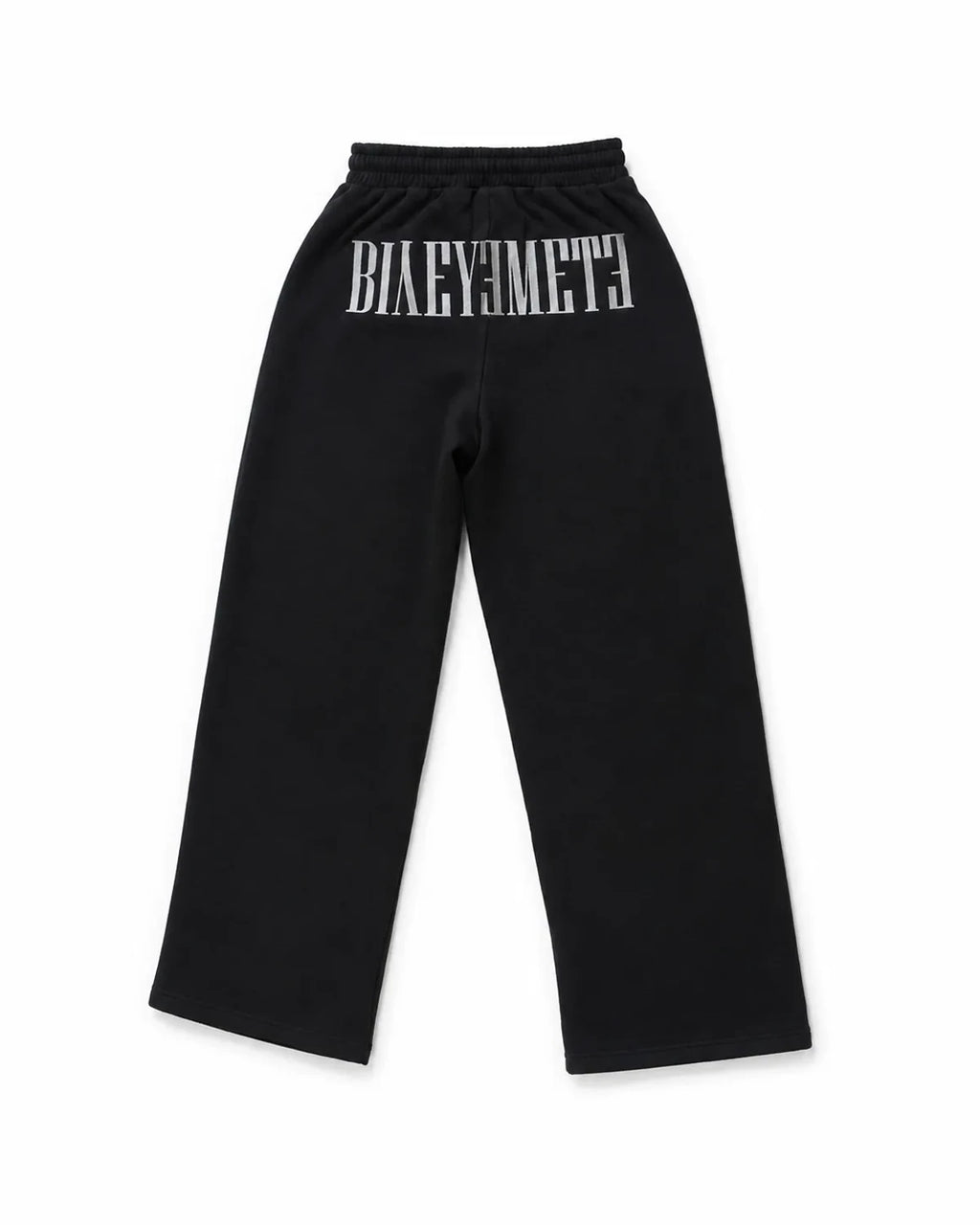 PANTALÓN OVERSIZE 550 GSM — SIN COSTURAS EXPUESTAS — NEGRO · BORDADO TRASERO + DELANTERO PEQUEÑO — Negro · bordado trasero + delantero pequeño