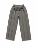 PANTALÓN OVERSIZE 550 GSM — COSTURAS EXPUESTAS — GRIS — Gris