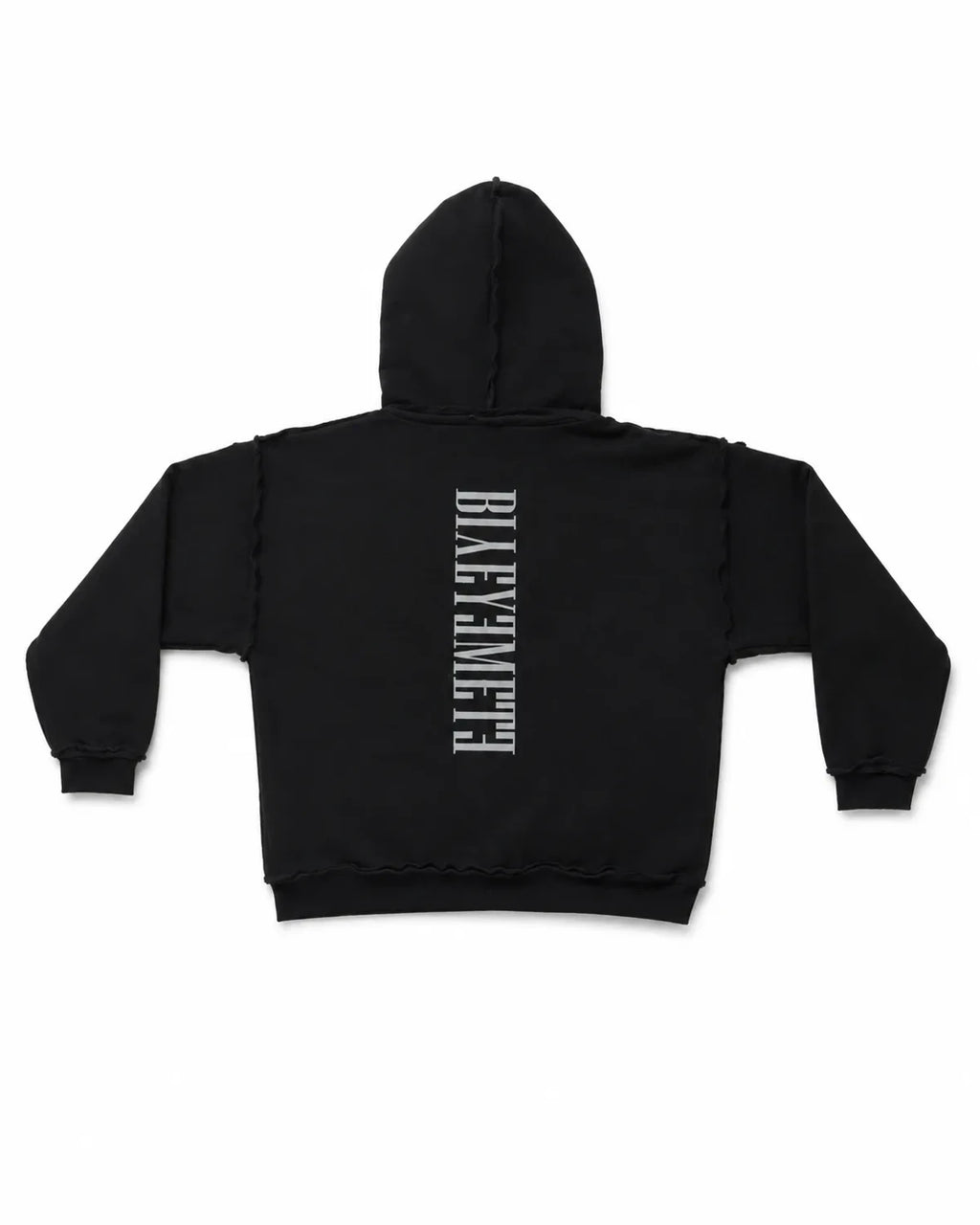 SUDADERA OVERSIZE 550 GSM — COSTURAS EXPUESTAS — NEGRO CON BORDADO ENTRE LOS BOLSILLOS — Negro con bordado entre los bolsillos
