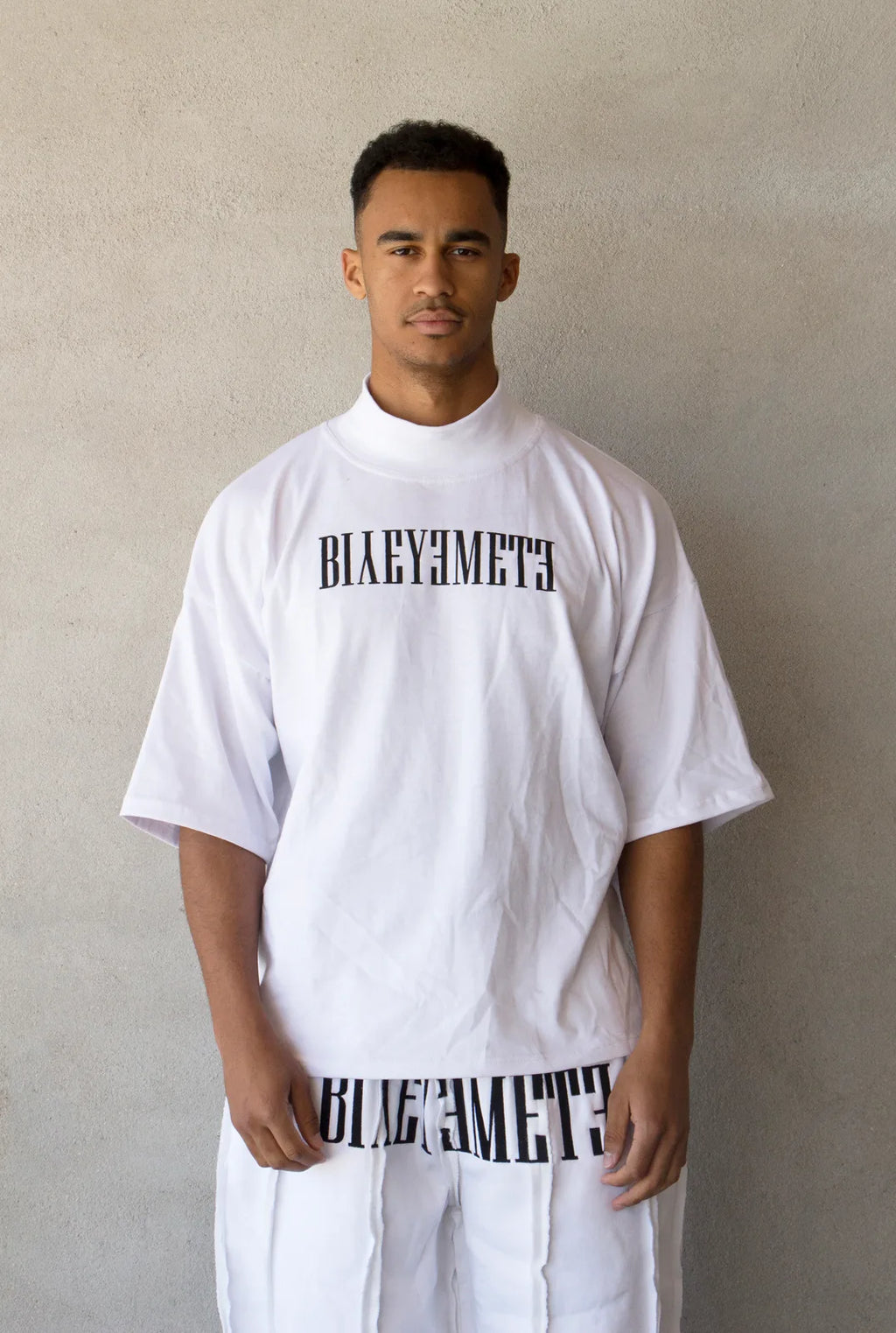CAMISETA OVERSIZE PREMIUM 355 GSM — CUELLO ALTO — BLANCO — Blanco
