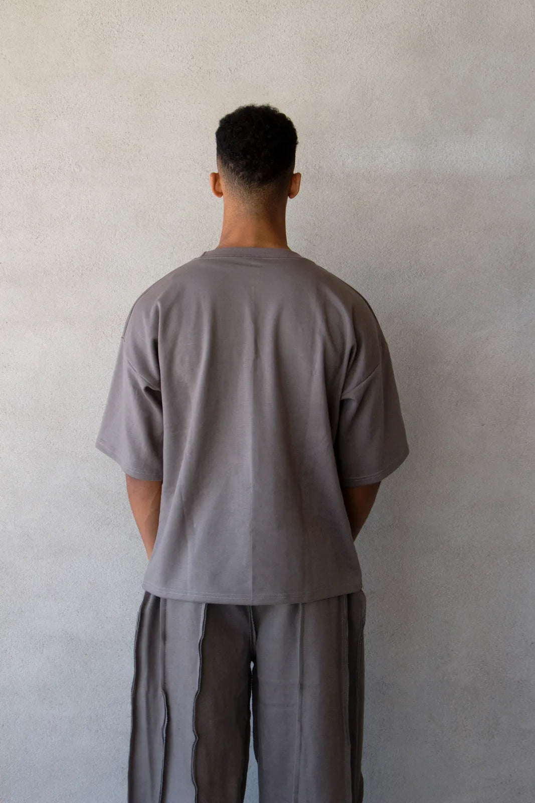 CAMISETA OVERSIZE PREMIUM 355 GSM — CUELLO REDONDO — GRIS — Gris