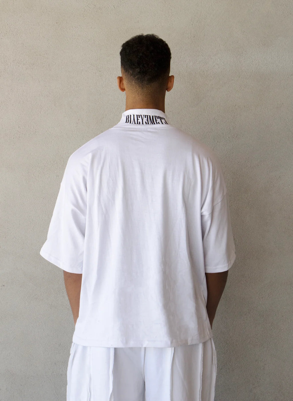 CAMISETA OVERSIZE PREMIUM 355 GSM — CUELLO ALTO — BLANCO — Blanco
