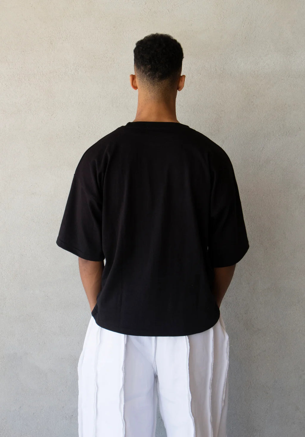 CAMISETA OVERSIZE PREMIUM 355 GSM — CUELLO REDONDO — NEGRO — Negro